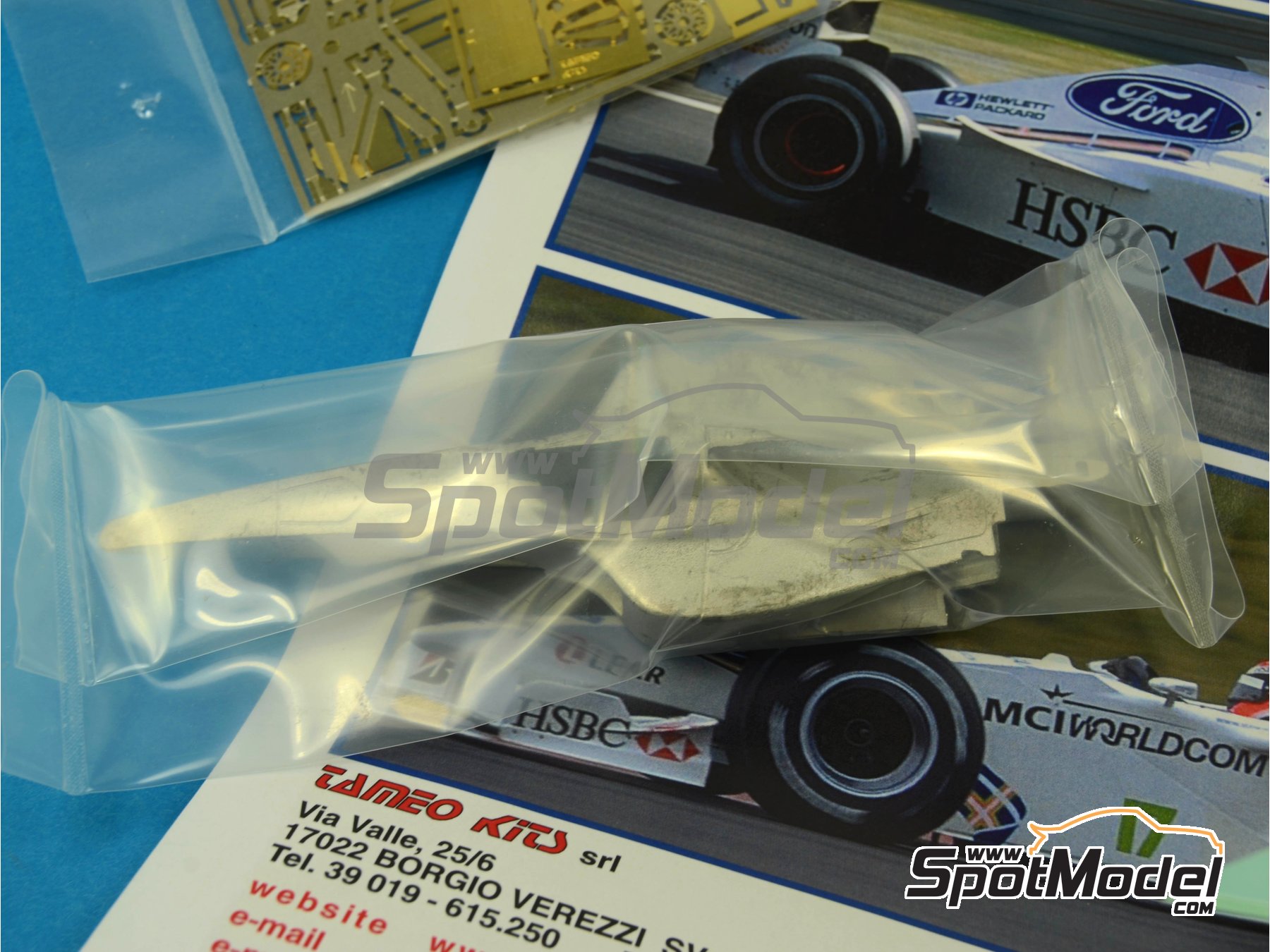Tameo Kits TMK282: Car scale model kit 1/43 scale - Stewart Ford